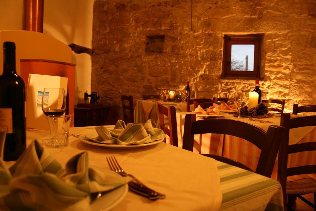 אניירי Locanda Del Viandante B&B מראה חיצוני תמונה
